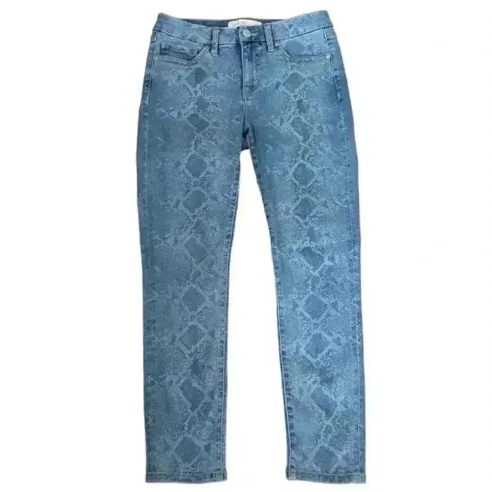 Miss Me Women's Jeans Straight skinny, leg SZ 30 snake skin, new like condition